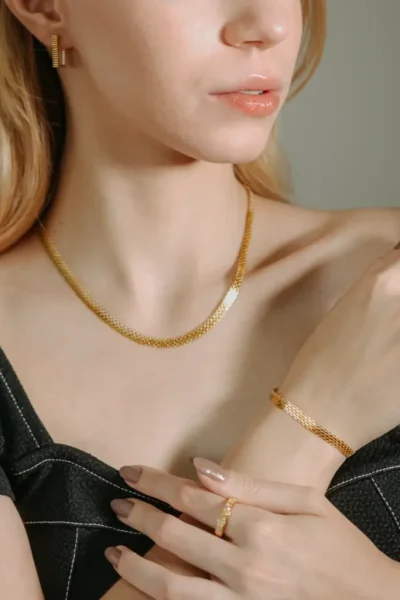 Colar de ouro 18k em detalhe, peça da Grecco Joalheria