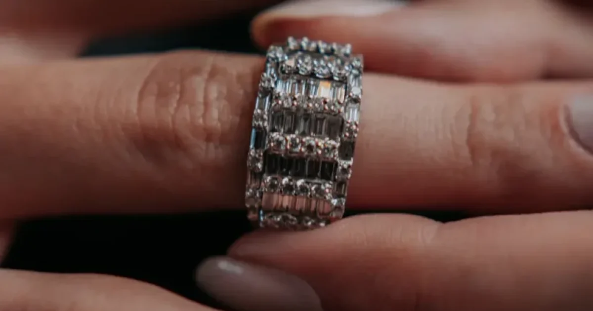 Alianças de casamento em ouro 18k da Grecco Joalheria