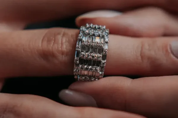 Alianças de casamento em ouro 18k da Grecco Joalheria